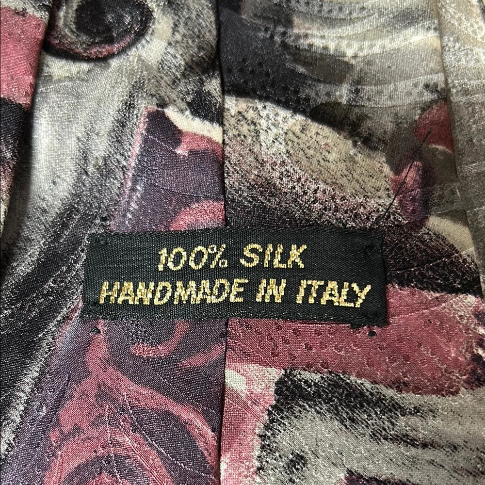 Abstract Patterned‎ Tie
